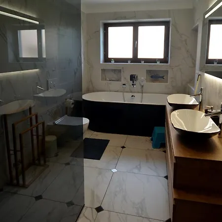 Guest house Deluxe Park 4*